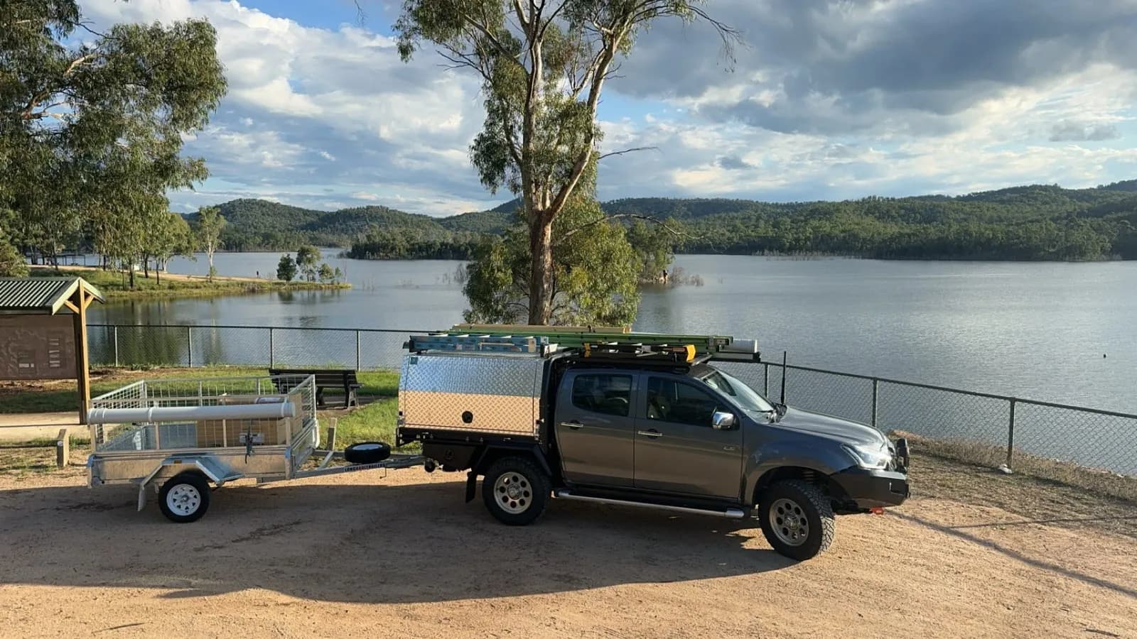 G-TEC Electrical service vehicle