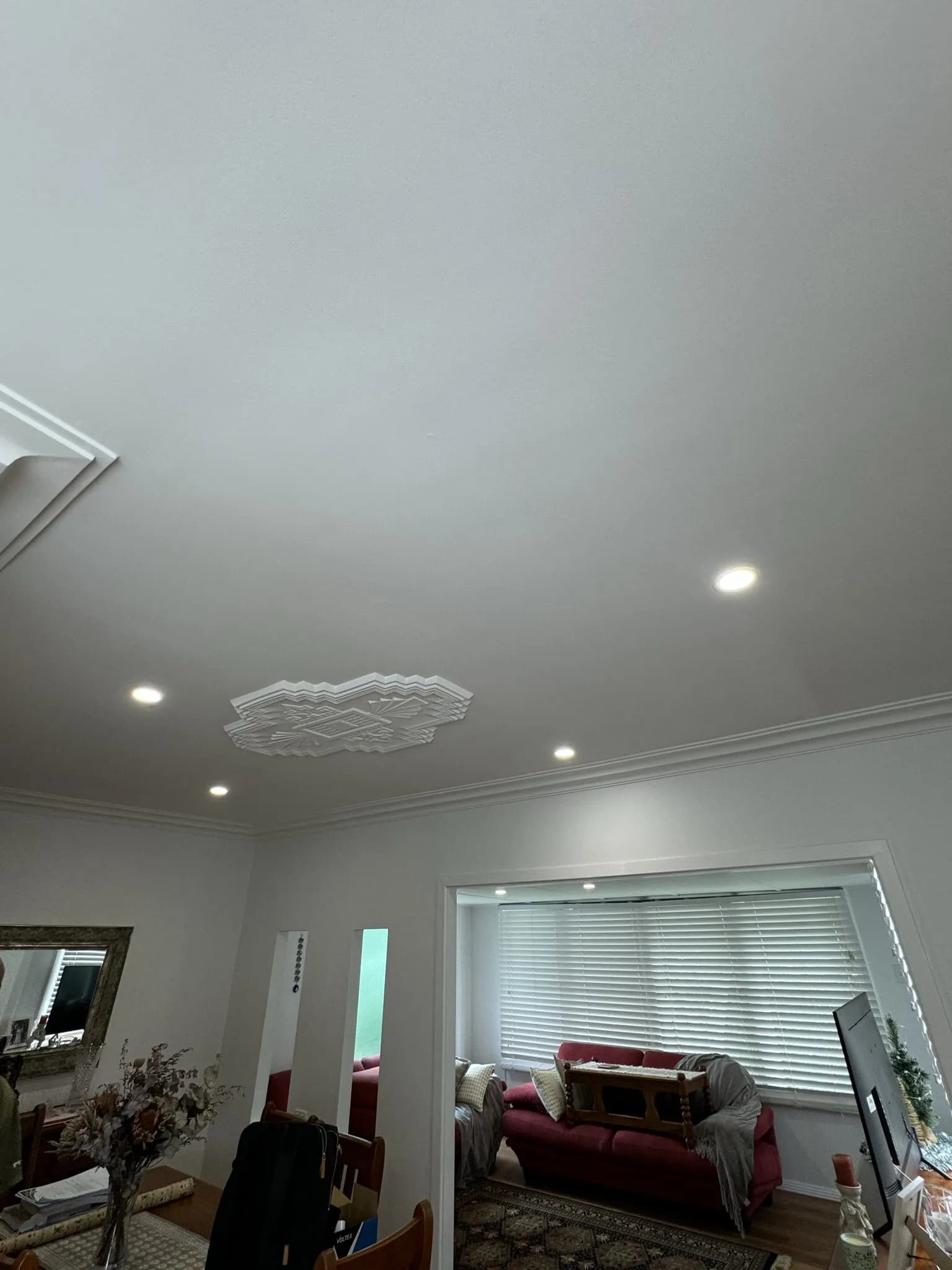Heritage ceiling rose with LED downlights